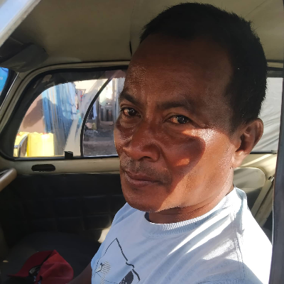 Taxi Finder Madagascar, Chauffeur RAKOTONIRINA Fetra, 2281 TAK