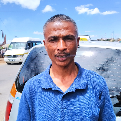 Taxi Finder Madagascar, Chauffeur RAJAONARISAONAHAINGO Ihoby Rivo, 0432 TAE