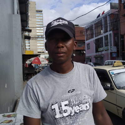 Taxi Finder Madagascar, Chauffeur RANDRIARIMANANA Lova, 6976 TN