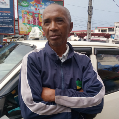 Taxi Finder Madagascar, Chauffeur RAZAFINDRAKOTO Jean de la Croix, 8249 TU