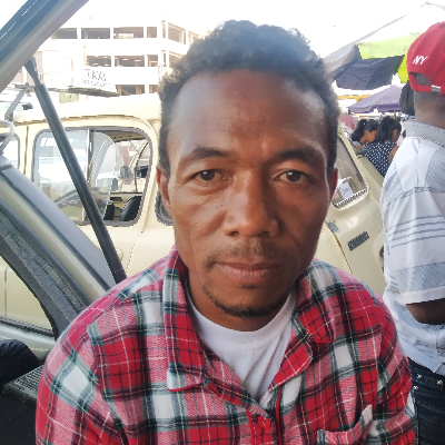 Taxi Finder Madagascar, Chauffeur RAKOTONIAINA Jean de Dieu, 3262 TBF