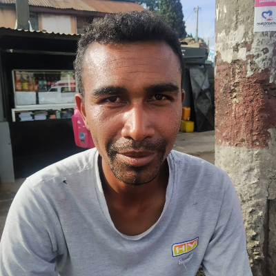 Taxi Finder Madagascar, Chauffeur RAKOTONIAINA Richard, 6961 TAC
