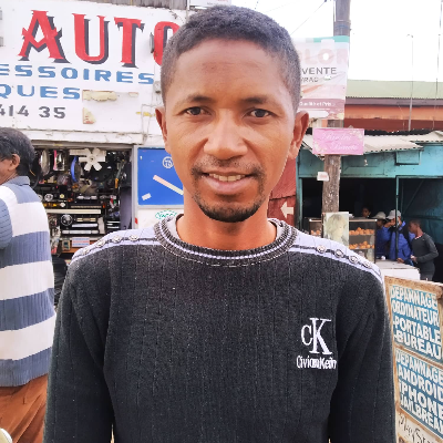 Taxi Finder Madagascar, Chauffeur RANDRIANANTENAINA Lanto José, 5064 TAP