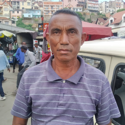 Taxi Finder Madagascar, Chauffeur RANDRIANARISON Fredy, 6488 TG