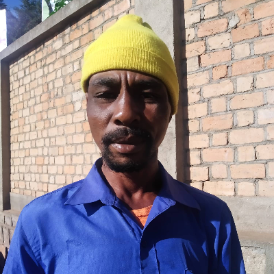 Taxi Finder Madagascar, Chauffeur RAKOTOARISOA Paul, 2224 TAA