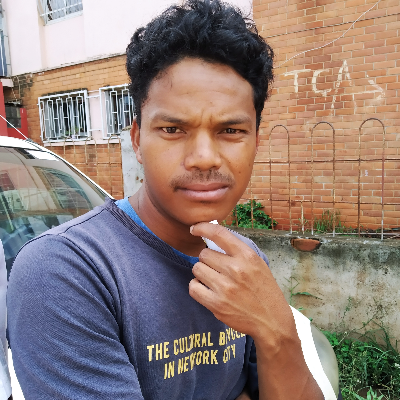 Taxi Finder Madagascar, Chauffeur RALAINIRINA Fanomezantsoa, 0518 TAA