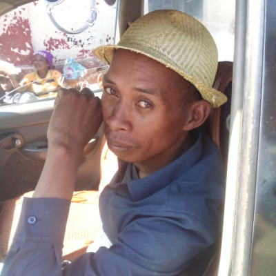 Taxi Finder Madagascar, Chauffeur RANDRIAMASINORO Julien  Bartel, 4147 FE