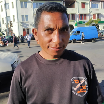 Taxi Finder Madagascar, Chauffeur RABEKOTOMANANA Aina, 8859 TAA