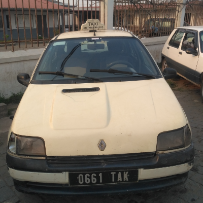 Taxi Finder Madagascar, Chauffeur Mr Henry, 0661 TAK