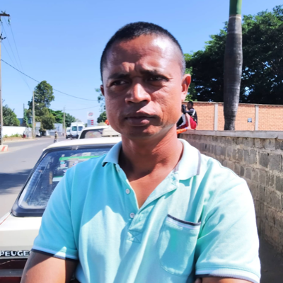 Taxi Finder Madagascar, Chauffeur RAKOTOMAVO Martin, 0294 TAD
