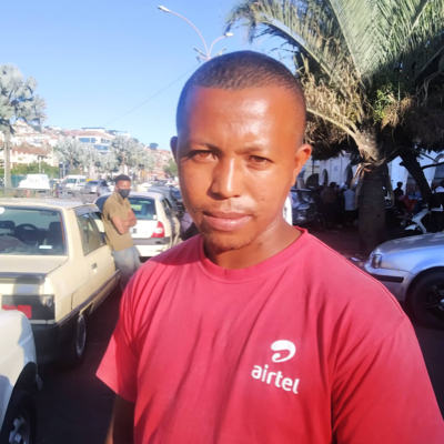 Taxi Finder Madagascar, Chauffeur RAKOTOARIMANANA Tojo, 2547 TAB