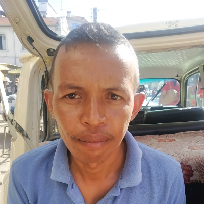 Taxi Finder Madagascar, Chauffeur Mr Njato, 5019 TR