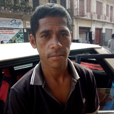 Taxi Finder Madagascar, Chauffeur Fenosoa Andry, 2434 TAC