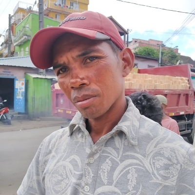 Taxi Finder Madagascar, Chauffeur RAFANOMEZANTSOA Andry, 8269 TJ