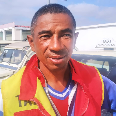 Taxi Finder Madagascar, Chauffeur RAKOTOMALALA Jaonarinirina, 4743 TU