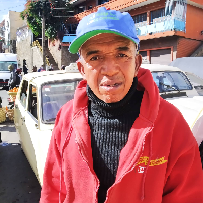 Taxi Finder Madagascar, Chauffeur RAKOTONANDRASANA Sylvain, 9727 TAC