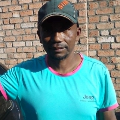 Taxi Finder Madagascar, Chauffeur RAZAFINDRAKOTO José, 0908 FD