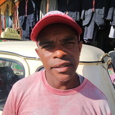Taxi Finder Madagascar, Chauffeur RAZAFINDRAKOTO Arthur Nilaina, 7830 TK
