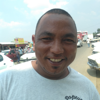 Taxi Finder Madagascar, Chauffeur Mr Rado, 6446 TV