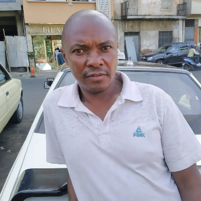 Taxi Finder Madagascar, Chauffeur RAJAOMANANTENA Rouach, 4671 TU
