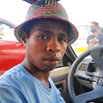 Taxi Finder Madagascar, Chauffeur RAKOTONDRABE Tinà, 1873 TV