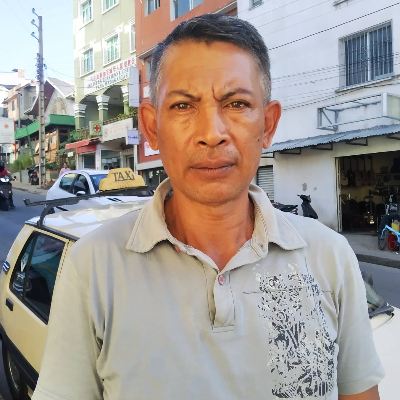 Taxi Finder Madagascar, Chauffeur ANDRIANOELISOA Hery, 6111 TAC