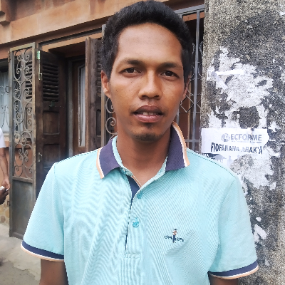 Taxi Finder Madagascar, Chauffeur Santatra Herimandimby, 6526 TN