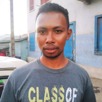 Taxi Finder Madagascar, Chauffeur RANDRIAMIHARILALA Riantsoa Fabrice, 5976 TR