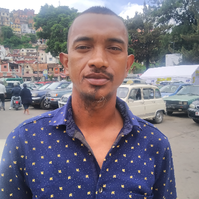 Taxi Finder Madagascar, Chauffeur RATSIMBARIVELO Narindra, 2742 TBL