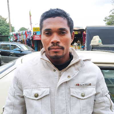 Taxi Finder Madagascar, Chauffeur RAKOTONIAINA Jean Noël, 7650 TV