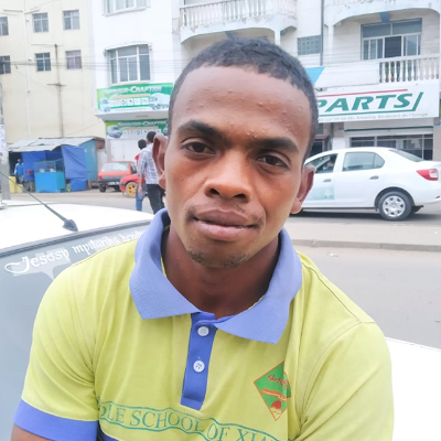 Taxi Finder Madagascar, Chauffeur Herinjanahary Mamitiana, 0375 TAM