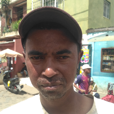 Taxi Finder Madagascar, Chauffeur Ranaivojaona Herimamy, 5635 TAR