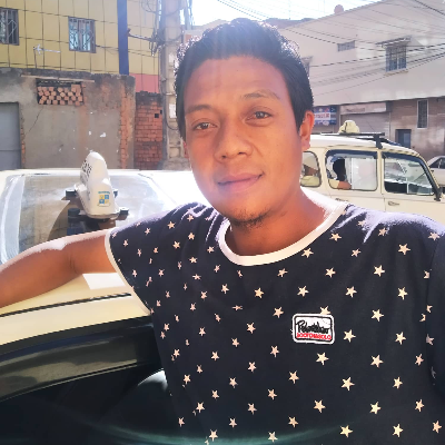 Taxi Finder Madagascar, Chauffeur RAMAROSAHANINA Irina, 8975 TU