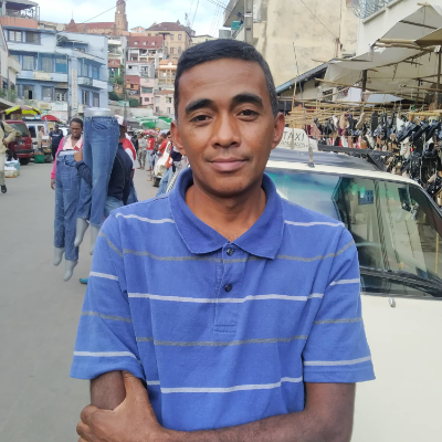Taxi Finder Madagascar, Chauffeur RAZAFIMAHEFA Herisoa Nantenaina, 2726 TBC