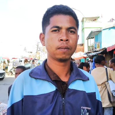 Taxi Finder Madagascar, Chauffeur RANAIVOSON Mamy Landry, 6962 TAC