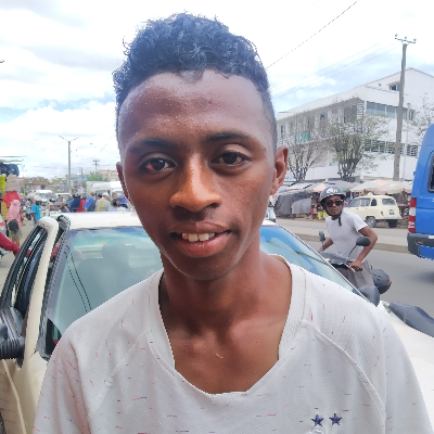 Taxi Finder Madagascar, Chauffeur Randimbisoa Riantsoa, 9729 TAB
