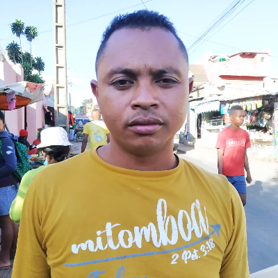 Taxi Finder Madagascar, Chauffeur RANDRIATSIMIALONA Rado, 0964 TV