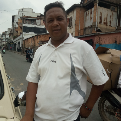 Taxi Finder Madagascar, Chauffeur Mr Zo, 4839TF