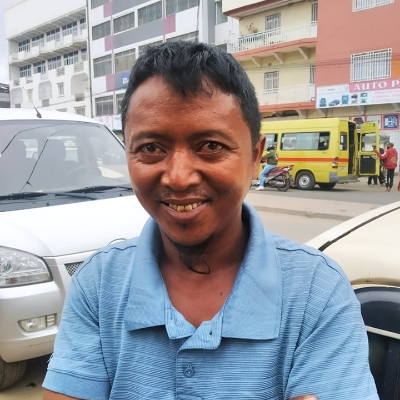 Taxi Finder Madagascar, Chauffeur Andriananiaina Edmond, 1560 TS