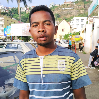 Taxi Finder Madagascar, Chauffeur Justin Frédéric, 8021 TAC