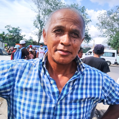 Taxi Finder Madagascar, Chauffeur RATOANDROMANANA Henri, 7063 TAC