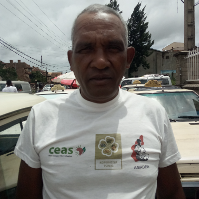 Taxi Finder Madagascar, Chauffeur RAHARIZATOVO Albert, 1666 TAD